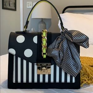 Adorable spring Aldo handbag! Never been carried!